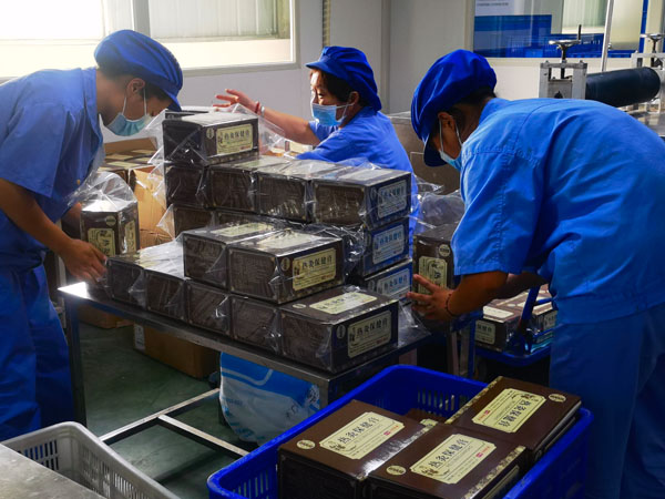 找膏藥代加工廠做加工貼牌和自己制作膏藥有什么區(qū)別？